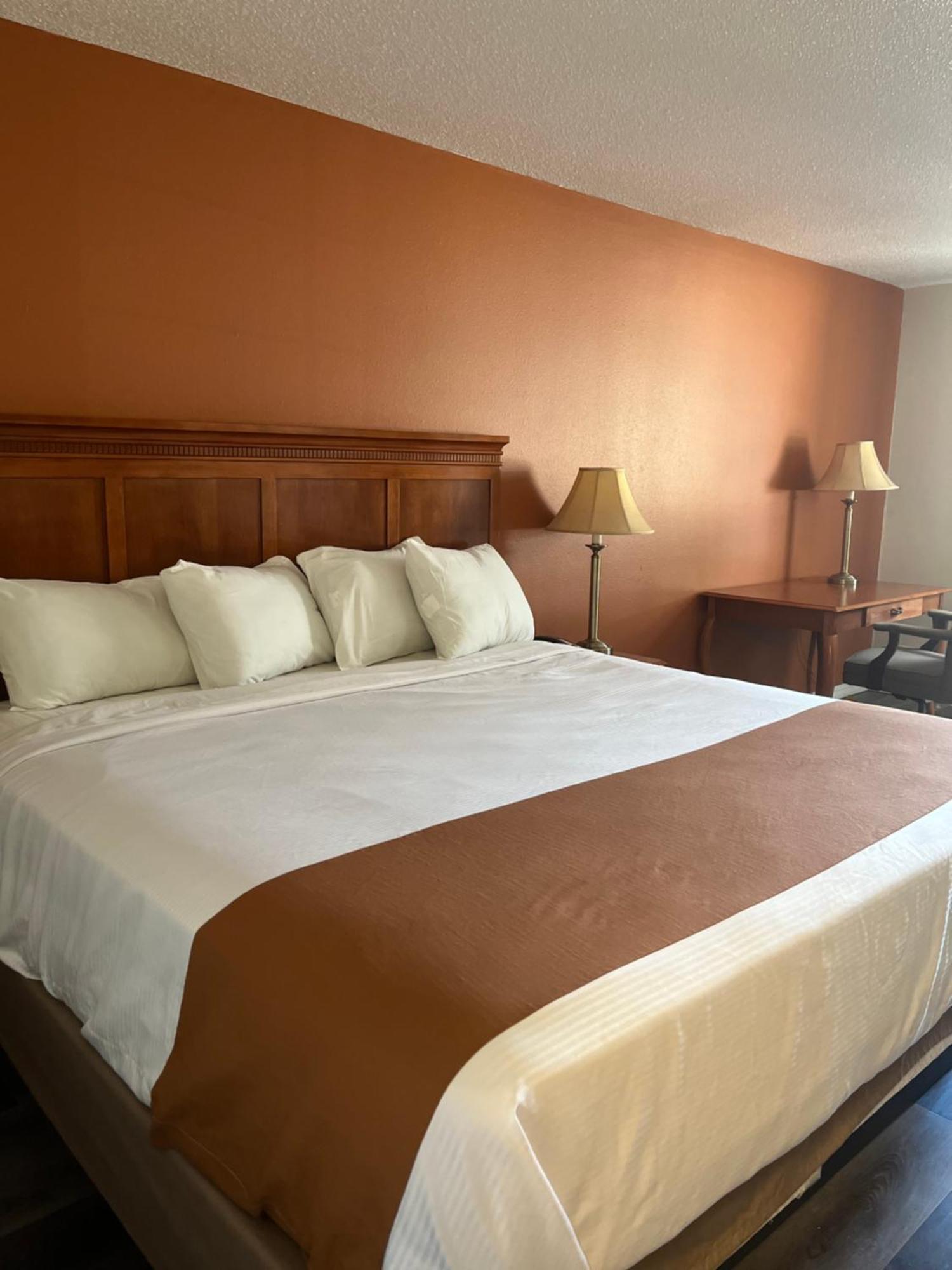 Regency Inn & Suites Anoka Exterior foto