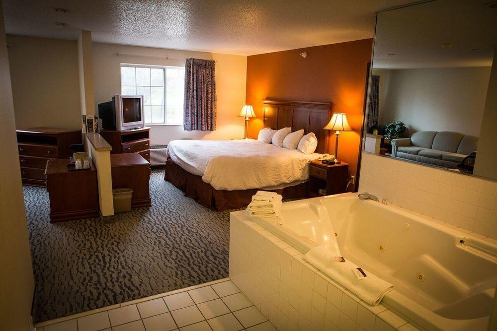 Regency Inn & Suites Anoka Exterior foto