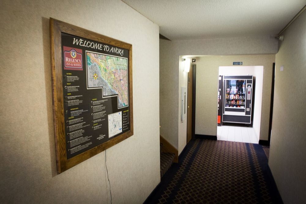 Regency Inn & Suites Anoka Exterior foto